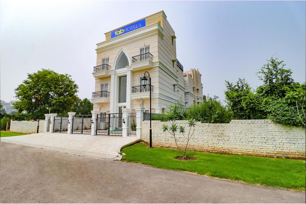 Fabhotel K9 Villa Ludhiana Exterior photo